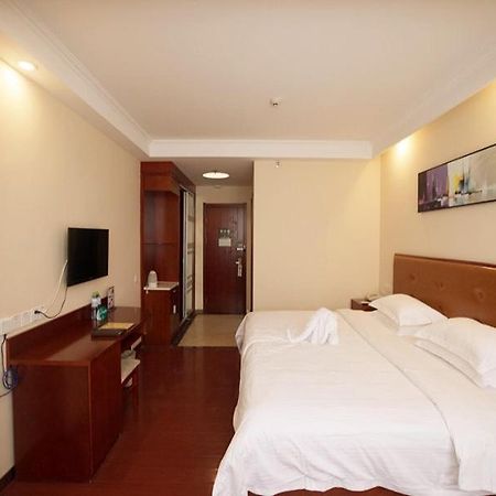 Greentree Inn Hainan Haikou East Train Station East Fengxiang Road Business Hotel Buitenkant foto
