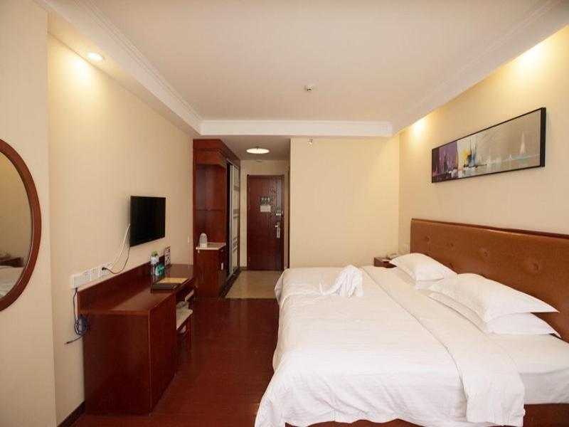 Greentree Inn Hainan Haikou East Train Station East Fengxiang Road Business Hotel Buitenkant foto