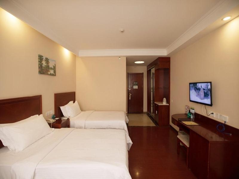 Greentree Inn Hainan Haikou East Train Station East Fengxiang Road Business Hotel Buitenkant foto