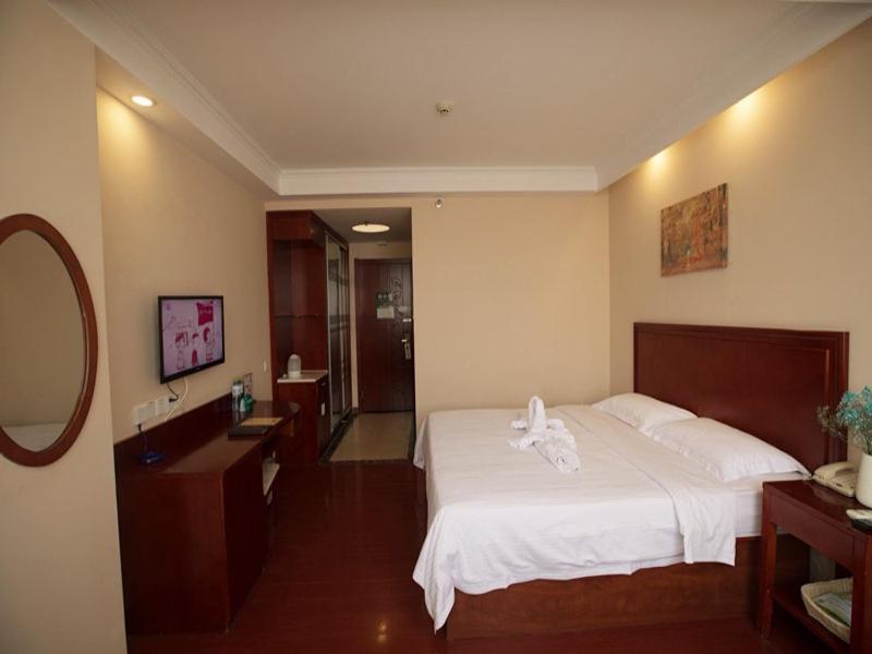 Greentree Inn Hainan Haikou East Train Station East Fengxiang Road Business Hotel Buitenkant foto
