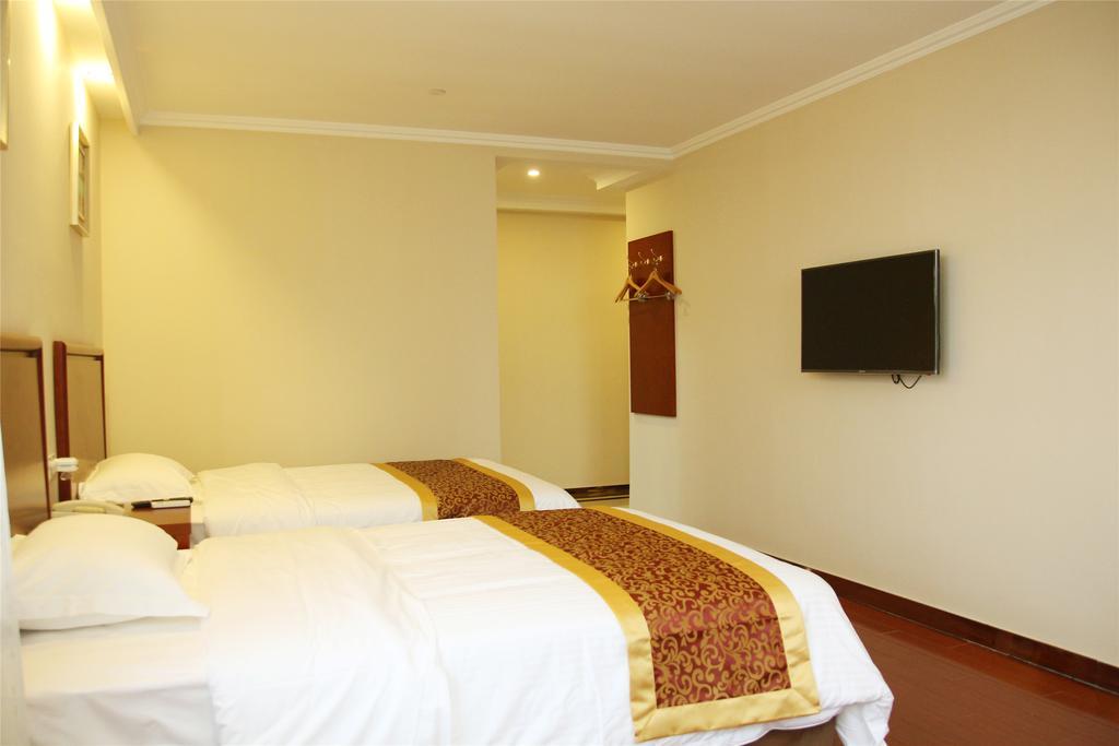 Greentree Inn Hainan Haikou East Train Station East Fengxiang Road Business Hotel Buitenkant foto