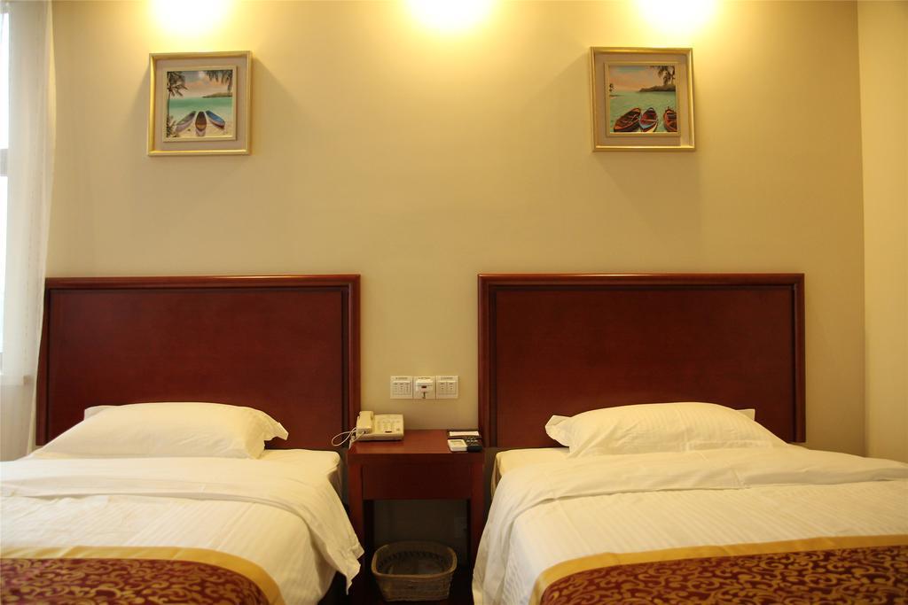 Greentree Inn Hainan Haikou East Train Station East Fengxiang Road Business Hotel Buitenkant foto