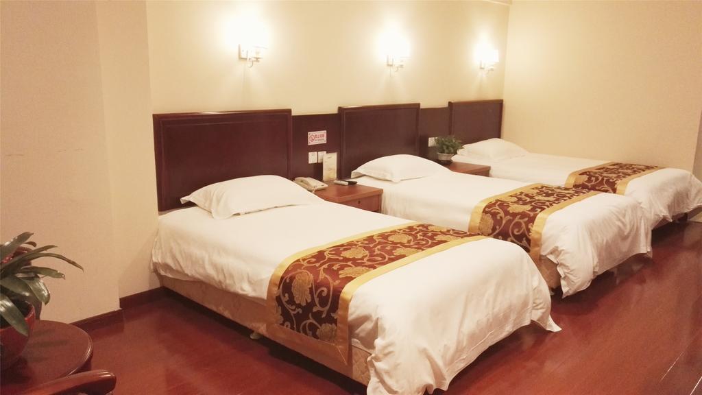 Greentree Inn Hainan Haikou East Train Station East Fengxiang Road Business Hotel Buitenkant foto