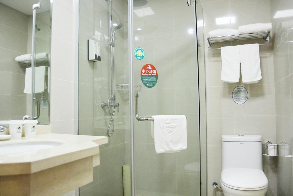 Greentree Inn Hainan Haikou East Train Station East Fengxiang Road Business Hotel Buitenkant foto